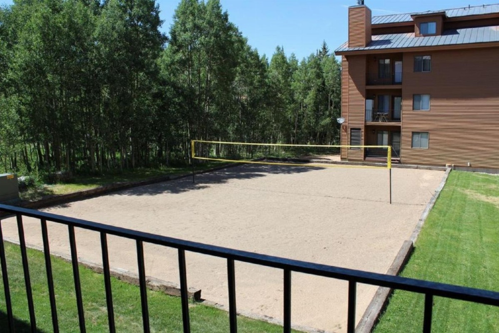Rustic Cozy Condo with Club House Image 11